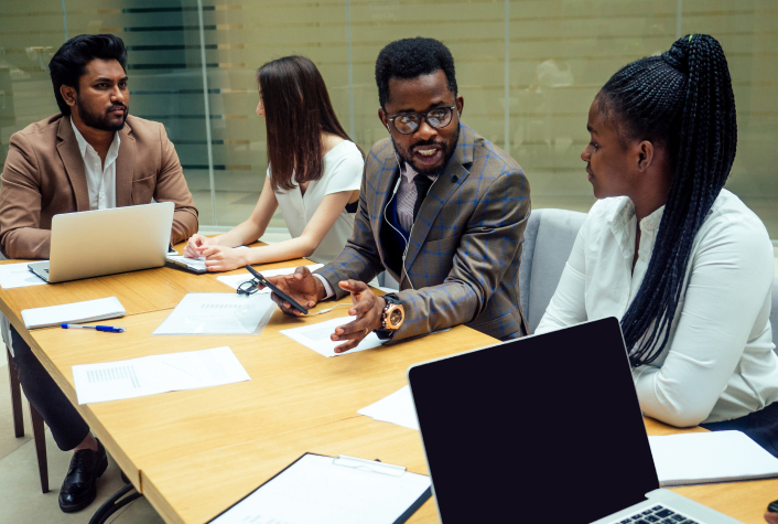 close-upbusiness-people-shaking-hands-bright-officeconcept-cooperation 1
